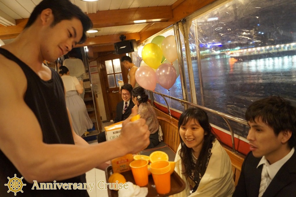 【東京】アニバーサリークルーズで開催される結婚式二次会を盛り上げ