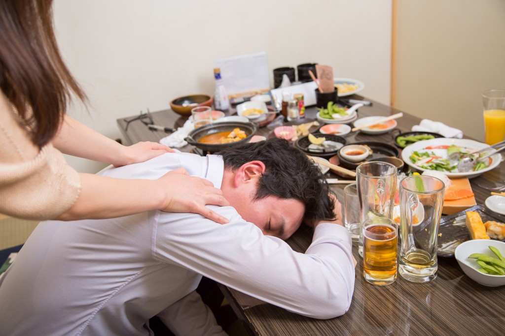 トレーニーの飲み会対策｜減量中の食事・お酒との付き合い方